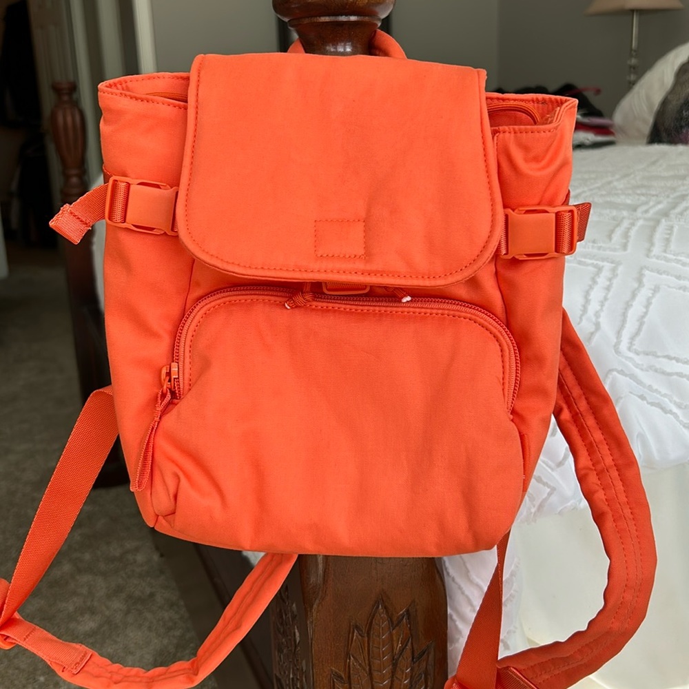 Small Vera Bradley backpack-orange